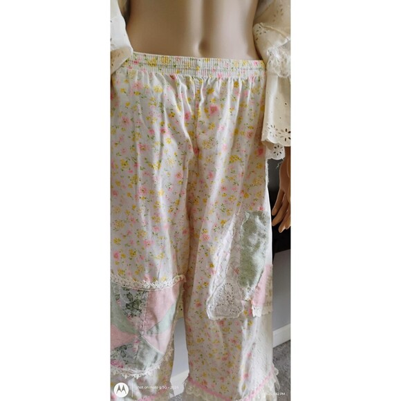 Floral Lace Trim Pajama Pants - Picture 4 of 9
